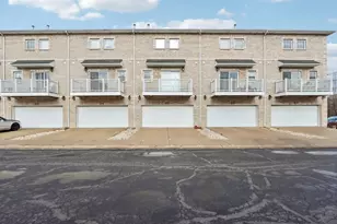 183 N East River Rd, Des Plaines, IL 60016 - Photo 33