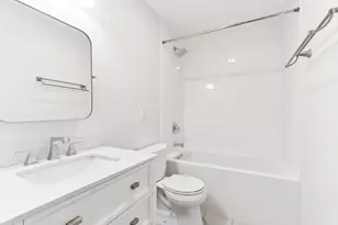 183 N East River Rd, Des Plaines, IL 60016 - Photo 27