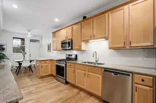 2537 N Hamlin Ave, Chicago, IL 60647 - Photo 7