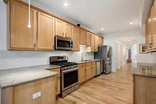 2537 N Hamlin Ave, Chicago, IL 60647 - Photo 9