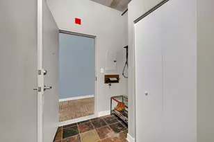 811 W 15th Pl, Chicago, IL 60608 - Photo 19