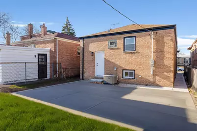 8549 S Indiana Avenue, Chicago, IL 60619 - Photo 25