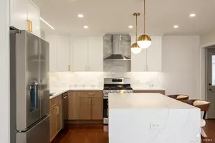 520 Spring St, Roselle, IL 60172 - Photo 3