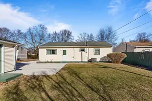 2801 Lawndale Dr, Champaign, IL 61821 - Photo 23