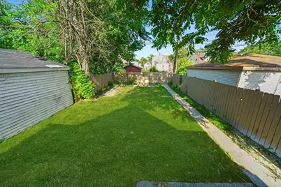 10617 S Wentworth Avenue, Chicago, IL 60628 - Photo 11