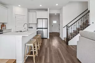 1871 Keating Dr, Aurora, IL 60503 - Photo 9