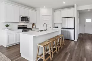 1871 Keating Dr, Aurora, IL 60503 - Photo 5