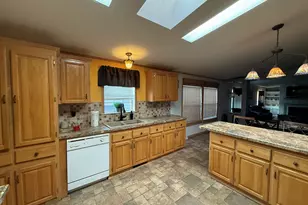 361 Daffodil Ln, Matteson, IL 60443 - Photo 5