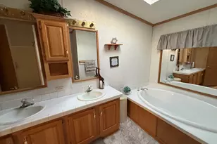 361 Daffodil Ln, Matteson, IL 60443 - Photo 11