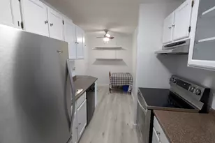 9128 W Terrace Dr, Niles, IL 60714 - Photo 7