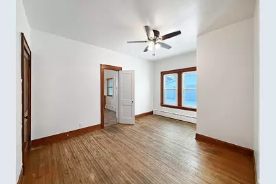 327 W Garfield Street, Freeport, IL 61032 - Photo 25