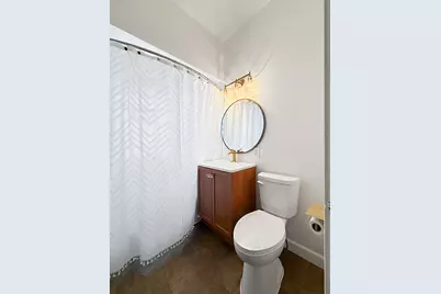 327 W Garfield Street, Freeport, IL 61032 - Photo 27