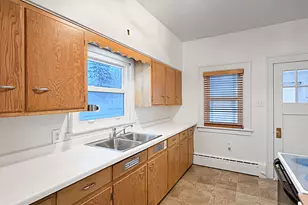 327 W Garfield St, Freeport, IL 61032 - Photo 15