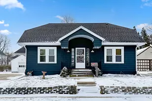 327 W Garfield St, Freeport, IL 61032 - Photo 45