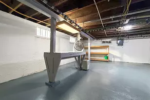 327 W Garfield St, Freeport, IL 61032 - Photo 43