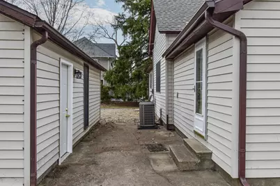 301 E Douglas Street, Saint John, IL 61873 - Photo 35