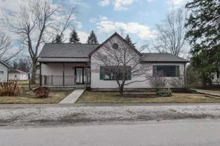 301 E Douglas St, Saint John, IL 61873 - Photo 3