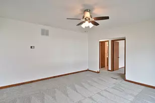 301 E Douglas St, Saint John, IL 61873 - Photo 13