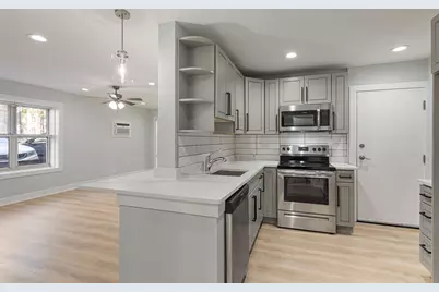 1303 W Estes Avenue #1W, Chicago, IL 60626 - Photo 3