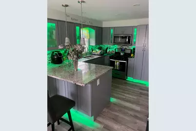 372 Bensley Avenue, Calumet City, IL 60409 - Photo 5