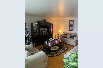 372 Bensley Avenue, Calumet City, IL 60409 - Photo 3