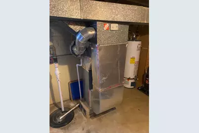 372 Bensley Avenue, Calumet City, IL 60409 - Photo 17