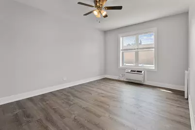 1303 W Estes Avenue #4E, Chicago, IL 60626 - Photo 5