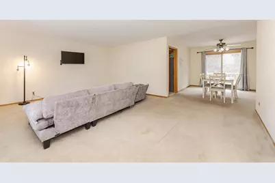 118 Gottlieb Court, Creve Coeur, IL 61610 - Photo 13