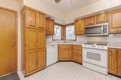 118 Gottlieb Court, Creve Coeur, IL 61610 - Photo 3