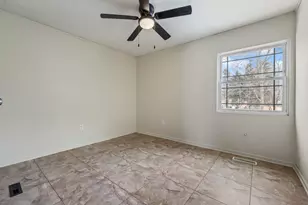 215 Mayfield Dr, Streamwood, IL 60107 - Photo 19