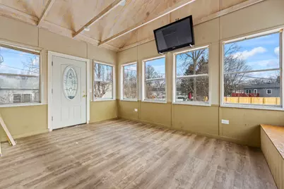 215 Mayfield Drive, Streamwood, IL 60107 - Photo 17