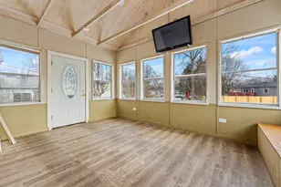 215 Mayfield Dr, Streamwood, IL 60107 - Photo 17