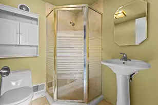 215 Mayfield Dr, Streamwood, IL 60107 - Photo 33