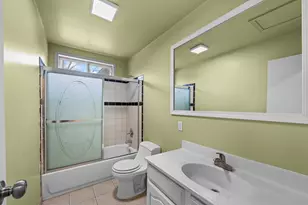 215 Mayfield Dr, Streamwood, IL 60107 - Photo 25