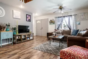 1020 W Perry St, Belvidere, IL 61008 - Photo 11