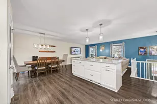 2221 Woodland Cir, Naperville, IL 60565 - Photo 5