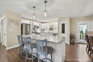 2221 Woodland Cir, Naperville, IL 60565 - Photo 3