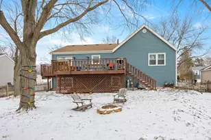 2221 Woodland Cir, Naperville, IL 60565 - Photo 21