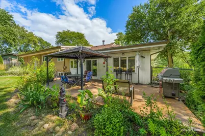 1002 Bruce Drive, Elgin, IL 60120 - Photo 33