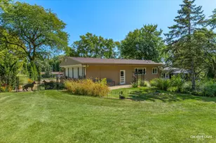 1002 Bruce Dr, Elgin, IL 60120 - Photo 37