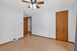 560 Beckman Dr, Kankakee, IL 60901 - Photo 5