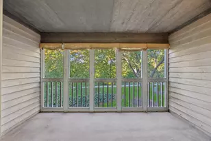 179 Foxborough Pl, Burr Ridge, IL 60527 - Photo 13