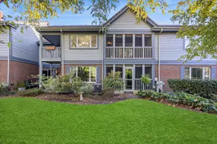 179 Foxborough Pl, Burr Ridge, IL 60527 - Photo 15