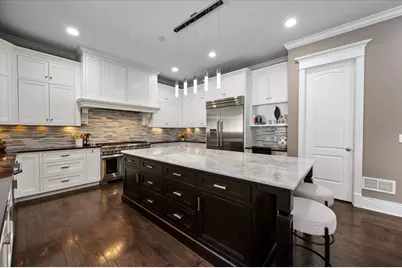 641 Lakeside Drive, Hinsdale, IL 60521 - Photo 29