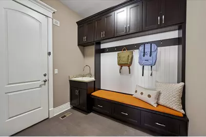 641 Lakeside Drive, Hinsdale, IL 60521 - Photo 33