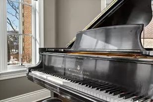 641 Lakeside Dr, Hinsdale, IL 60521 - Photo 11