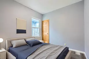 8151 S Bennett Ave, Chicago, IL 60617 - Photo 5