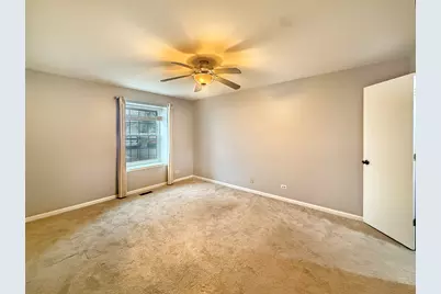 1206 Ballantrae Place #B, Mundelein, IL 60060 - Photo 9