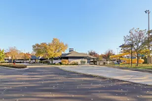 1443 Woodhill Dr, Northbrook, IL 60062 - Photo 49