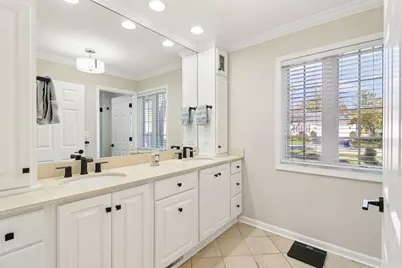 1443 Woodhill Drive, Northbrook, IL 60062 - Photo 19